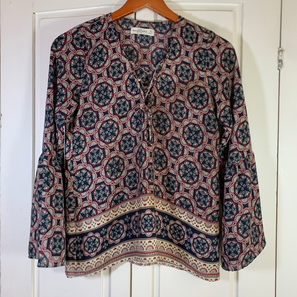Abercrombie & Fitch Boho Lace Up Medallion Print Bell Sleeve Blouse Navy XS
